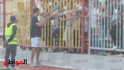 الزمالك والقادسية| دونجا يلتقط صور مع جماهير الأبيض