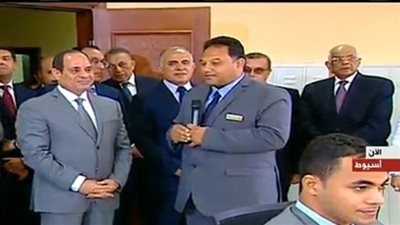 الرئيس السيسي يستمع لشرح تفصيلي عن قناطر أسيوط الجديدة