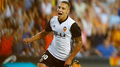 لوبيتيجي يطلب التعاقد مع مهاجم فالنسيا بأي ثمن