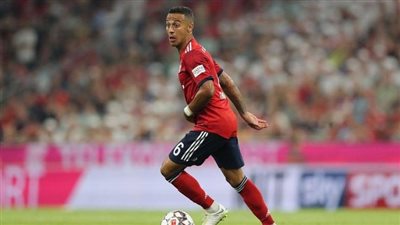 برشلونة ينافس ريال مدريد لـ