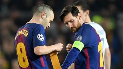 إنيستا يهنئ برشلونة بالسوبر الأسباني
