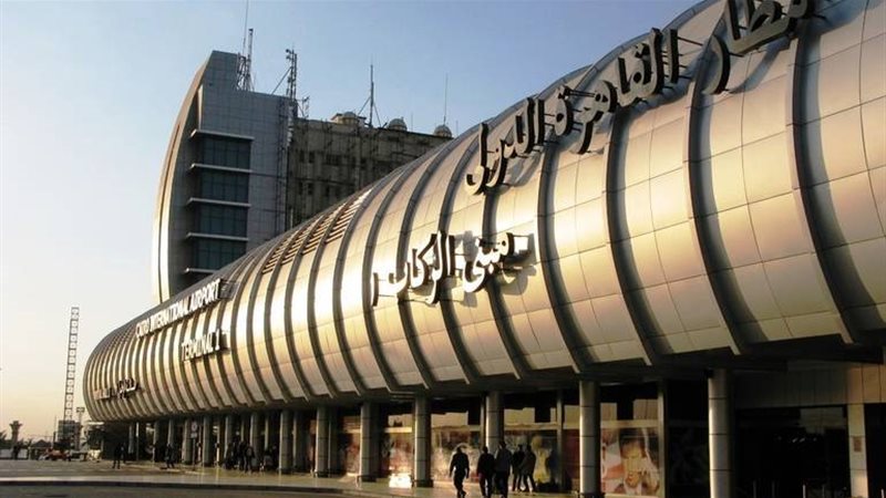 مطار القاهرة الدولى