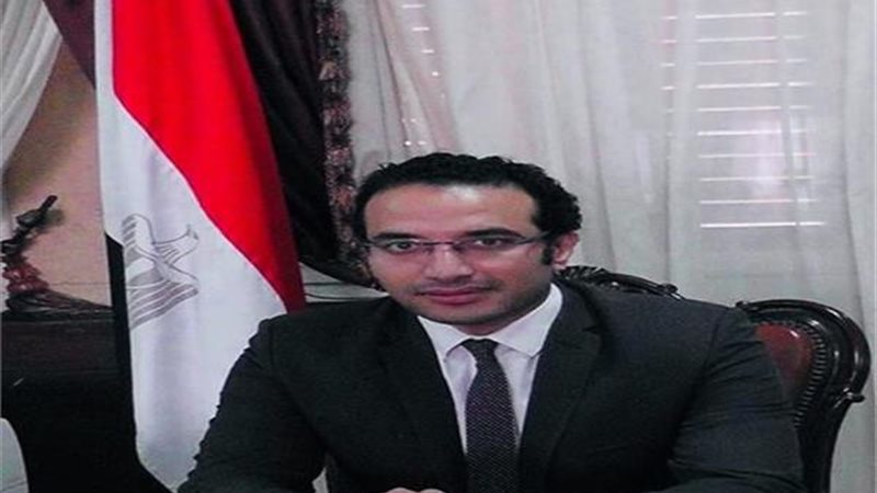  الدكتور أحمد كمال