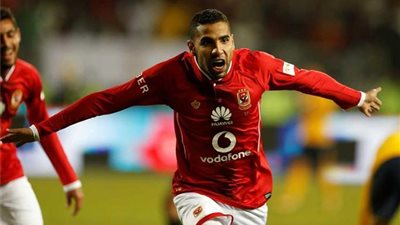 مؤمن زكريا يبحث عن عرض إماراتي 