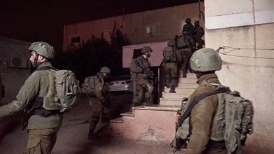 قوات الاحتلال تداهم الضفة الغربية وتشن حملات اعتقال ضد نشطاء حماس