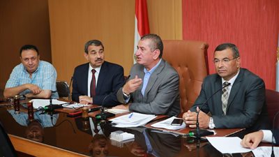 محافظ كفرالشيخ: تشكيل لجنة لتلقي مقترحات المستثمرين 