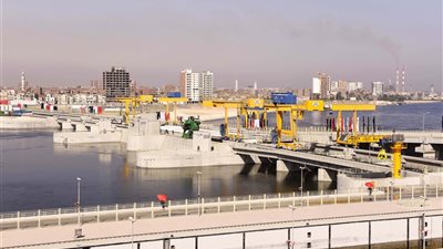 رئيس الوزراء: قناطر أسيوط الجديدة تسهم في تحسين الملاحة النهرية