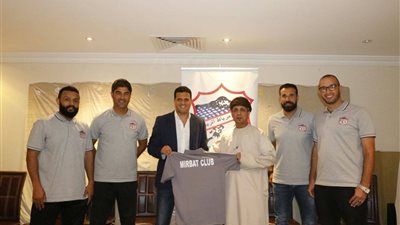 صور.. مدرب الأهلي السابق مديرا فنيا لـ