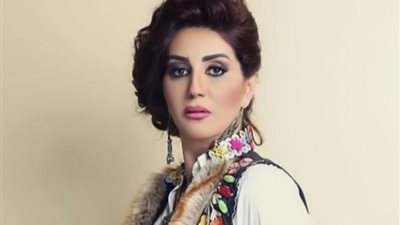 يوم عائلي محترم جدا..  كيف ظهرت وفاء عامر على الشاطئ؟  