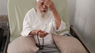 أثناء استعداده لزيارة البيت الحرام.. أبو بكر الجزايري يرحل للقاء ربه