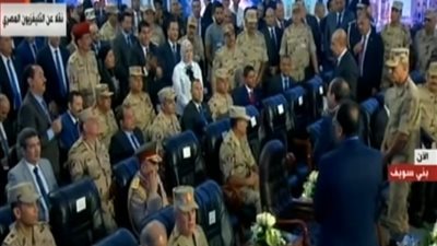 فيديو.. السيسي: 25 مليار جنيه لإنشاء 10 محاور جديدة لربط  شرق النيل بمناطق الغرب