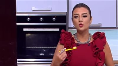 فيديو| وصفات لـ تبييض الأسنان من رضوى الشربيني 