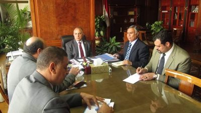 وزير الري يستعرض خطته لـ إزالة التعديات على طول مجرى النيل
