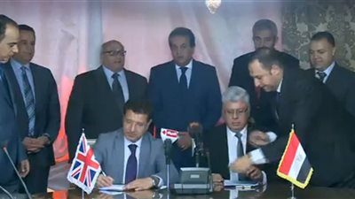 هندسة عين شمس توقع اتفاقية توأمة مع جامعة إيست لندن