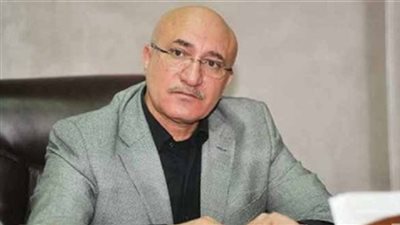 المصري يسعى لتأخير إقلاع طائرة الخطوط الداخلية بموزمبيق