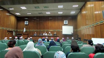 حملات توعية بـ سوهاج بعدم إلقاء مخلفات الذبح في شبكات الصرف الصحى 
