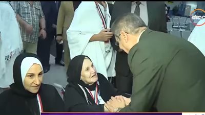 فيديو.. وصول أسر شهداء الشرطة إلى مكة المكرمة لأداء مناسك الحج 