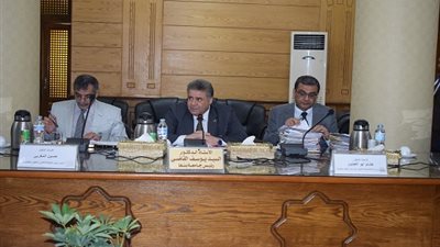 تنظيم لقاءات للطلاب الجدد لتعريفهم بـ كليات جامعة بنها 