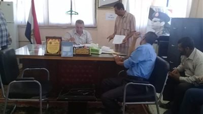 إحالة عدد من المسؤولين ورؤساء القرى بسمسطا للتحقيق  