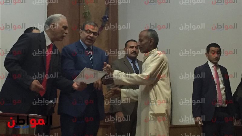 وزير القوي العاملة