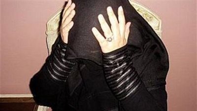 فيديو.. مُطلقة تستغيث: أنا واقعة في عرضكم .. بأخد نفقة 170ج