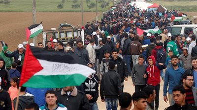 عاجل.. آلاف الفلسطينيين يتوافدون على مخيمات العودة للمشاركة في جمعة 
