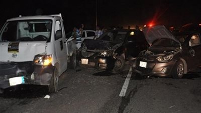 بالأسماء.. إصابة 15 شخص بجروح قطعية بتصادم سيارتين غربي بني سويف  