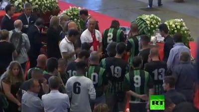 بث مباشر .. مراسم تشييع ضحايا حادث انهيار جسر جنوى في إيطاليا