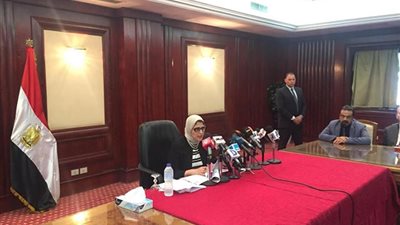 وزيرة الصحة تعرض خطة الوزارة للتأمين الطبى استعدادًا لعيد الأضحى 2018