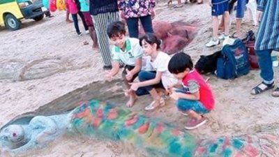 شواطئ دمياط تتزين بالرمال عبر مهرجان 