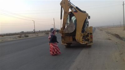 صور.. إزالة مخالفات وتعديات على أرضٍ زراعية بـ فانوس في الفيوم