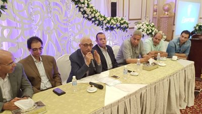 صور.. بعثة مصر للطيران في جدة تستعرض إجراءات عودة الحجاج