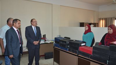 محافظ بني سويف يهنئ العاملين بالديوان العام بمناسبة عيد الأضحى المبارك 2018