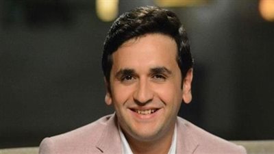 شاهد كيف احتفل مصطفى خاطر بعيد زواجه الأول 