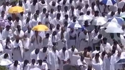 بث مباشر.. صلاة الظهر والعصر جمعًا وقصرًا من مسجد نمرة