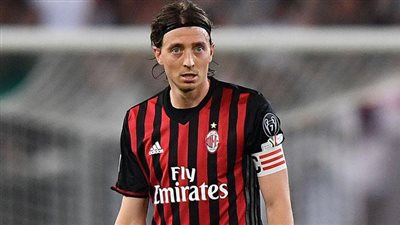ميلان يحدد موقف مونتوليفو