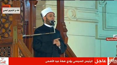 أسامة الأزهري أمام السيسي: الإحسان فوق العدل