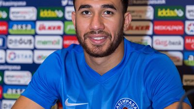 تريزيجيه يهنئ الأمة الإسلامية بعيد الأضحي