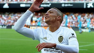 المدير الرياضي لـ فالنسيا يتحدث عن محادثات ريال مدريد