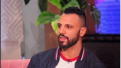 زاب ثروت يداعب جمهوره: 