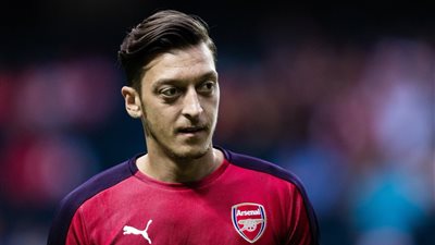  بيلد : يواخيم لوف حاول اقناع اوزيل بعدم الاعتزال