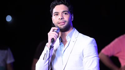 هل يعيش أحمد جمال قصة حب؟