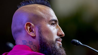 أرتورو فيدال يسخر من ريال مدريد