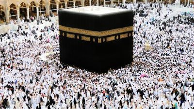 بث مباشر.. حجاج بيت الله الحرام يواصلون أداء مناسك الحج