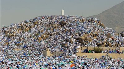 فيديو جراف| 10 جبال يحج إليها البشر غير عرفات