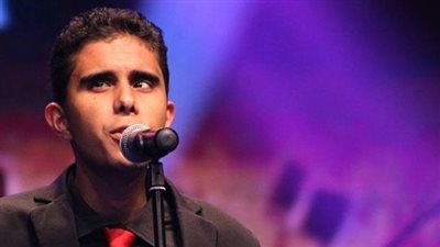 أصغر مبتهل في الإذاعة يفتح قلبه لـ 