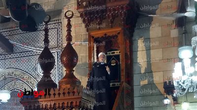 فيديو وصور .. خطيب مسجد الإمام الحسين يقع في أخطاء كارثية أثناء خطبة الجمعة