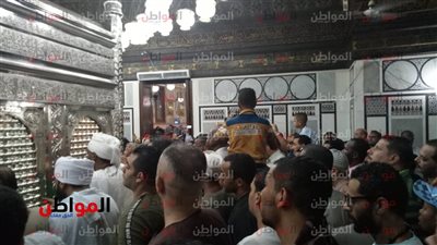 فيديو.. توافد المواطنين لزيارة الحسين في رابع أيام عيد الأضحى 2018
