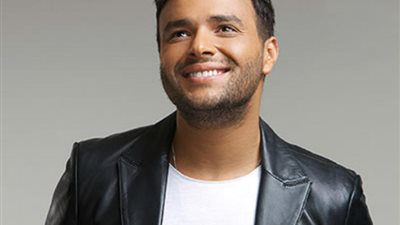 رامى صبرى يكشف أسباب تأجيل حفله في بنى سويف 