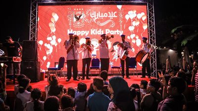 صور.. فقرات ترفيهية للأطفال بمقر الأهلي بالجزيرة في رابع أيام عيد الاضحى